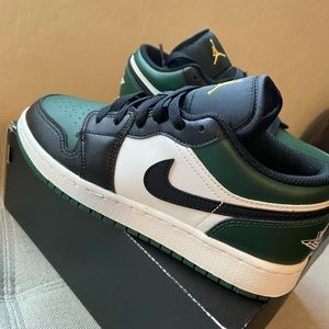Air Jordan 1 Low | Green | Size: 4Y